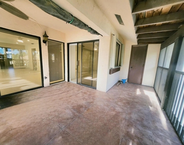 30 Pelican Pointe Drive - Photo Thumbnail 24