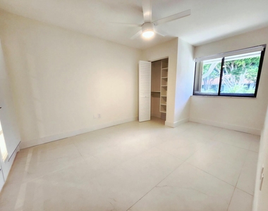 30 Pelican Pointe Drive - Photo Thumbnail 34