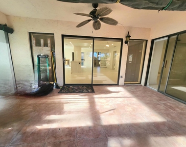 30 Pelican Pointe Drive - Photo Thumbnail 25
