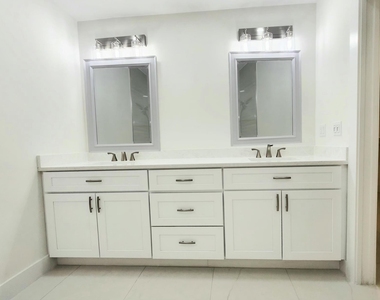 30 Pelican Pointe Drive - Photo Thumbnail 29