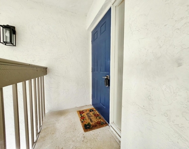 30 Pelican Pointe Drive - Photo Thumbnail 32