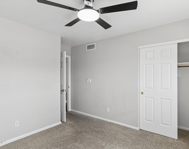 6756 W Morrow Drive - Photo Thumbnail 26
