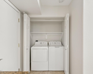 6756 W Morrow Drive - Photo Thumbnail 40