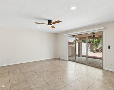 6756 W Morrow Drive - Photo Thumbnail 21