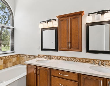 6756 W Morrow Drive - Photo Thumbnail 36