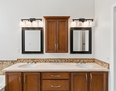 6756 W Morrow Drive - Photo Thumbnail 35