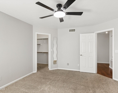 6756 W Morrow Drive - Photo Thumbnail 24