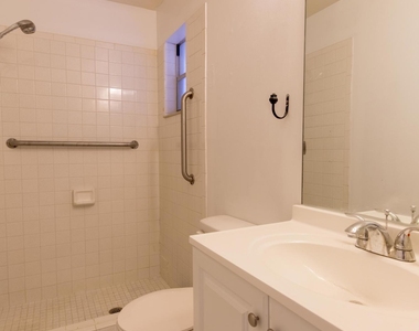 1348 Riverside Circle - Photo Thumbnail 6