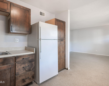 15605 N 29th Street - Photo Thumbnail 12