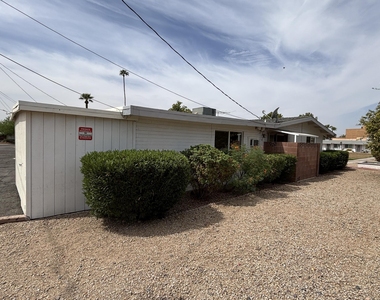10606 W Oakmont Drive - Photo Thumbnail 2