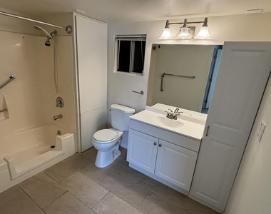 10606 W Oakmont Drive - Photo Thumbnail 10