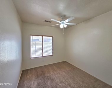 609 W Rio Vista Lane - Photo Thumbnail 13