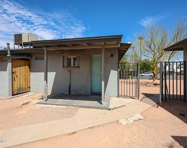 2919 E Oak Place - Photo Thumbnail 23