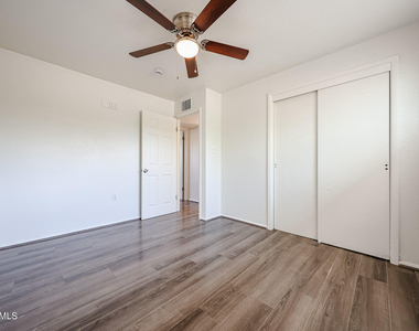 2919 E Oak Place - Photo Thumbnail 15