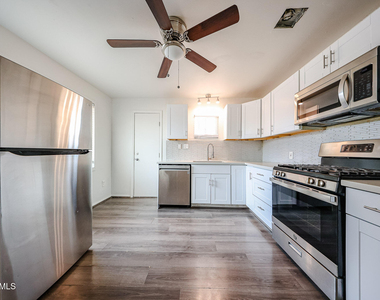 2919 E Oak Place - Photo Thumbnail 8