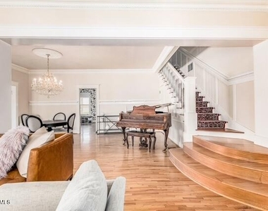 35 S Fairway Court - Photo Thumbnail 7