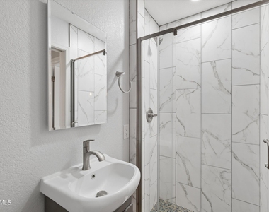 101 N 7th Street - Photo Thumbnail 12