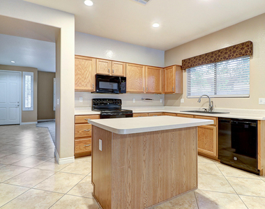 8212 W Joedad Terrace - Photo Thumbnail 11