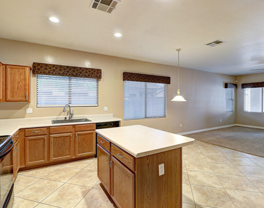 8212 W Joedad Terrace - Photo Thumbnail 7