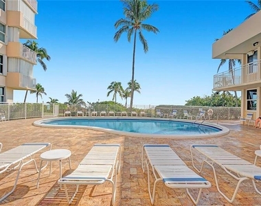 5200 N Ocean Boulevard - Photo Thumbnail 4