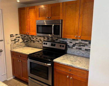 1407 Ne 56th Street - Photo Thumbnail 3