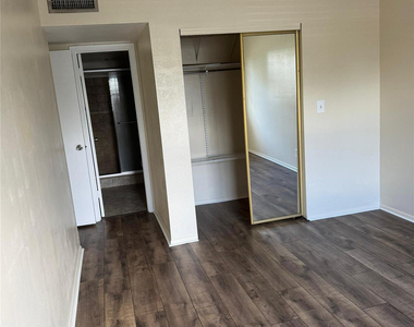 1407 Ne 56th Street - Photo Thumbnail 15