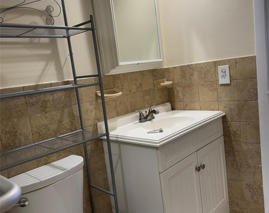 1407 Ne 56th Street - Photo Thumbnail 12
