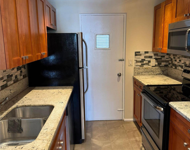 1407 Ne 56th Street - Photo Thumbnail 5