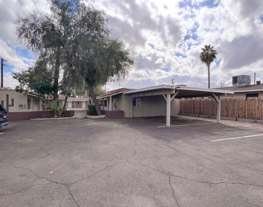 2501 W Belmont Avenue - Photo Thumbnail 13