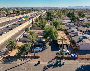 2501 W Belmont Avenue - Photo Thumbnail 15