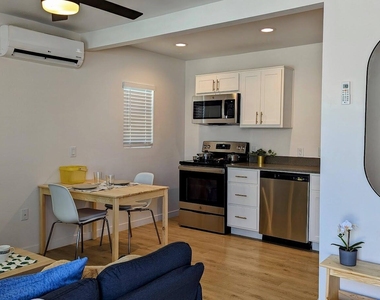 1620 E Apache Boulevard - Photo Thumbnail 15