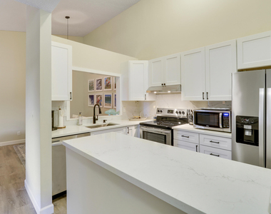 6414 Chasewood Drive - Photo Thumbnail 9