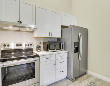 6414 Chasewood Drive - Photo Thumbnail 6