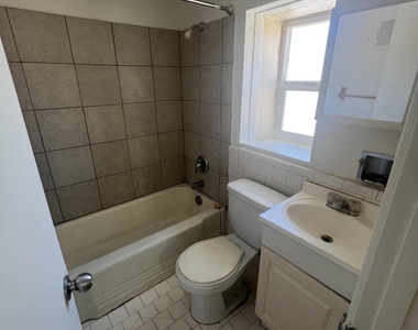 10017 N 7th Place - Photo Thumbnail 12
