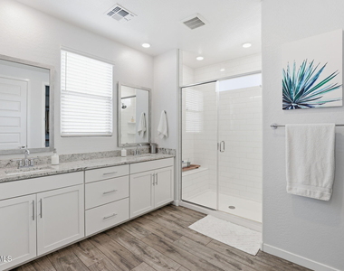 1166 E Weatherby Way - Photo Thumbnail 34