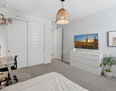 1166 E Weatherby Way - Photo Thumbnail 29