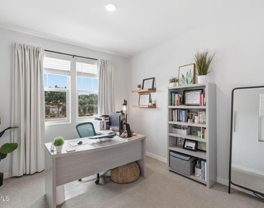 1166 E Weatherby Way - Photo Thumbnail 16