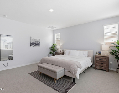 1166 E Weatherby Way - Photo Thumbnail 33