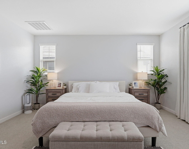 1166 E Weatherby Way - Photo Thumbnail 32