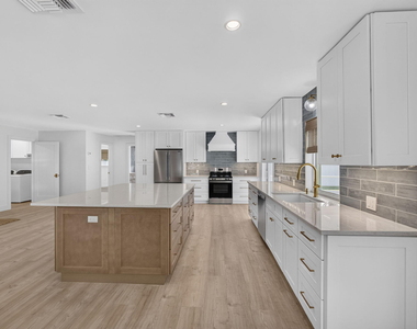 8816 Se Alabama Place - Photo Thumbnail 8