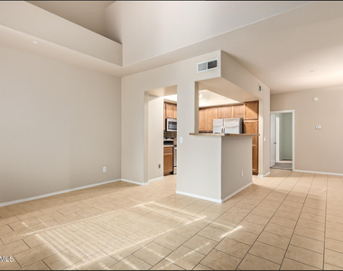 900 S 94th Street - Photo Thumbnail 7