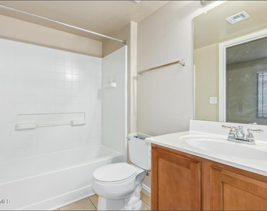 900 S 94th Street - Photo Thumbnail 4