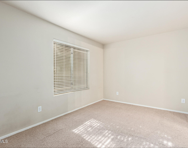 900 S 94th Street - Photo Thumbnail 2