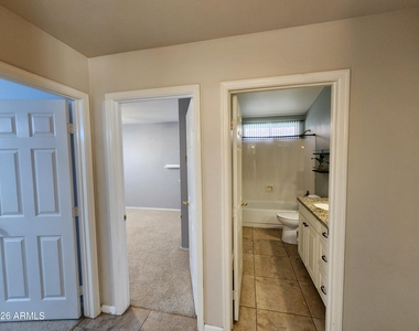 15013 S 46th Place - Photo Thumbnail 8