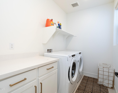 2121 W Sonoran Desert Drive - Photo Thumbnail 25