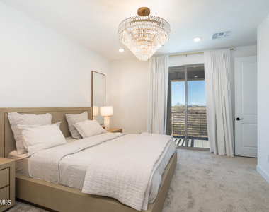 2121 W Sonoran Desert Drive - Photo Thumbnail 13