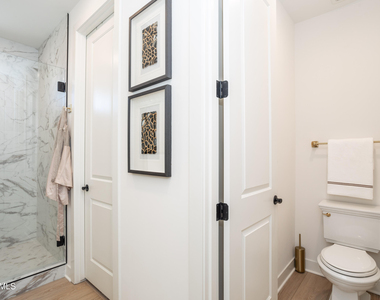 2121 W Sonoran Desert Drive - Photo Thumbnail 20