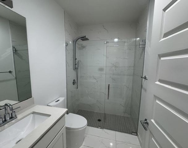 551 Pioneer Way - Photo Thumbnail 6