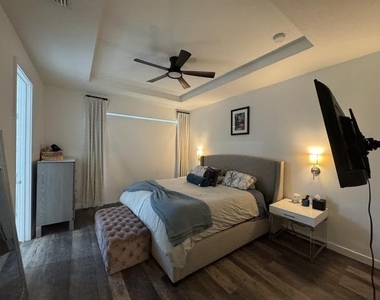 551 Pioneer Way - Photo Thumbnail 12