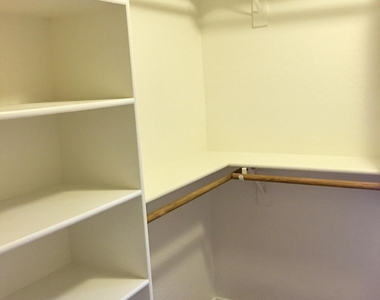 3271 E Carla Vista Drive - Photo Thumbnail 10